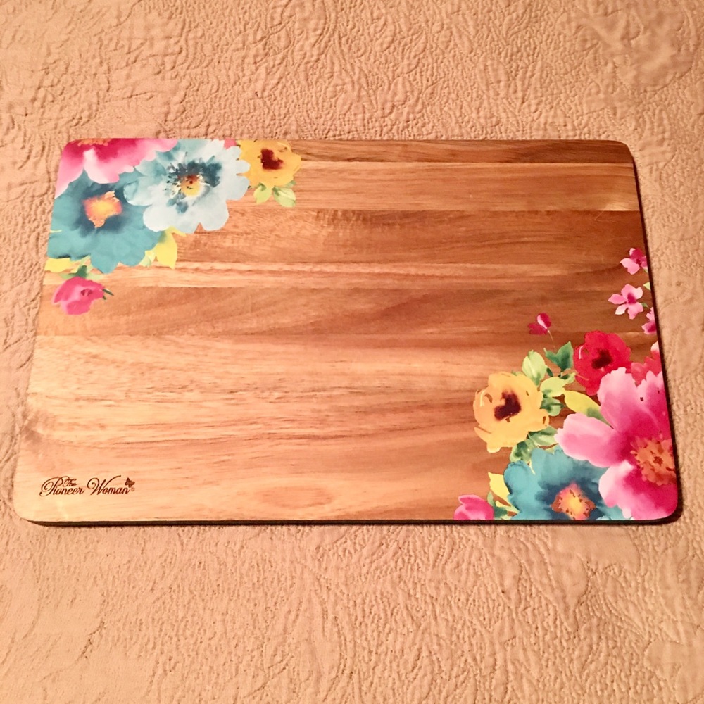 The Pioneer Woman Cutting Board READ DESCRIPTION